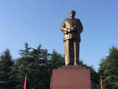 毛主席年轻时下巴并没有痣，为何在42岁那年，就突然长出来了
