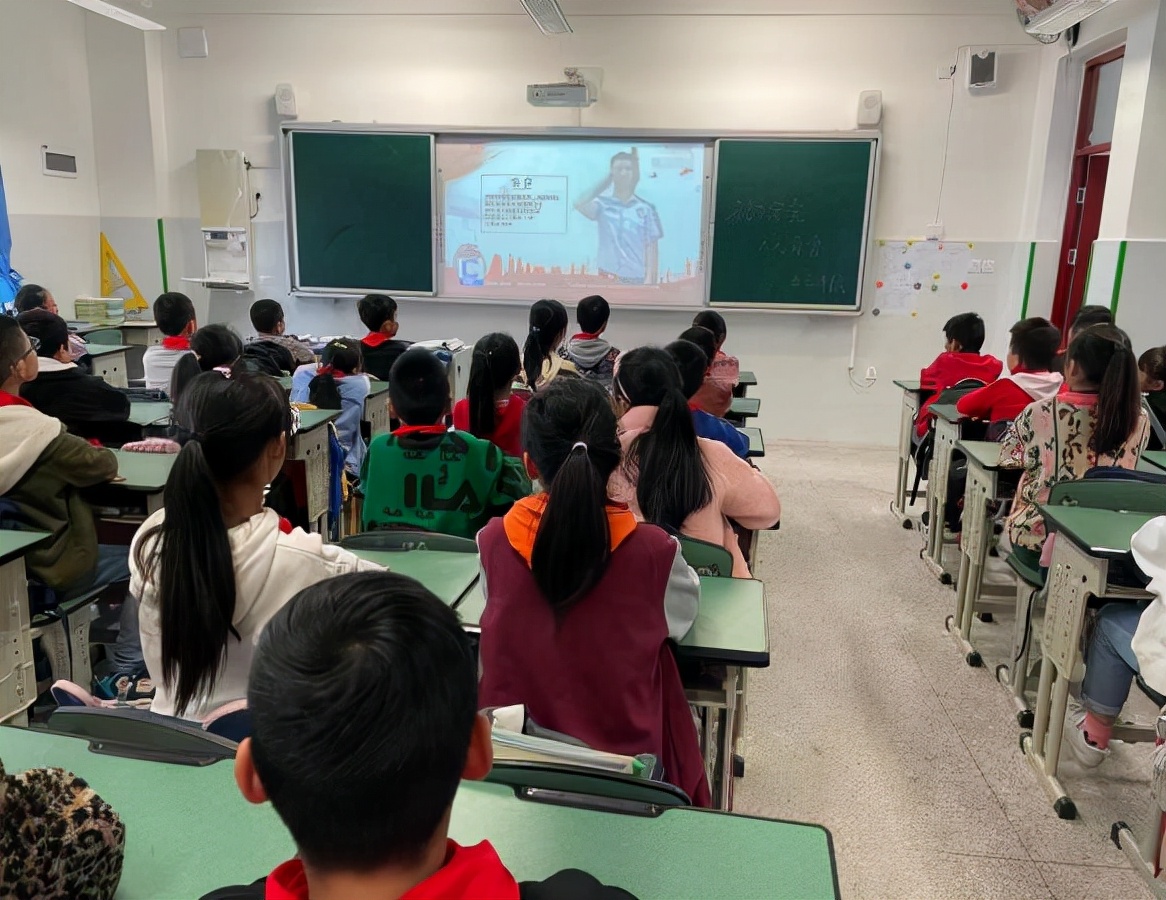 关注消防 珍爱生命——双流区彭镇小学开展消防安全教育活动