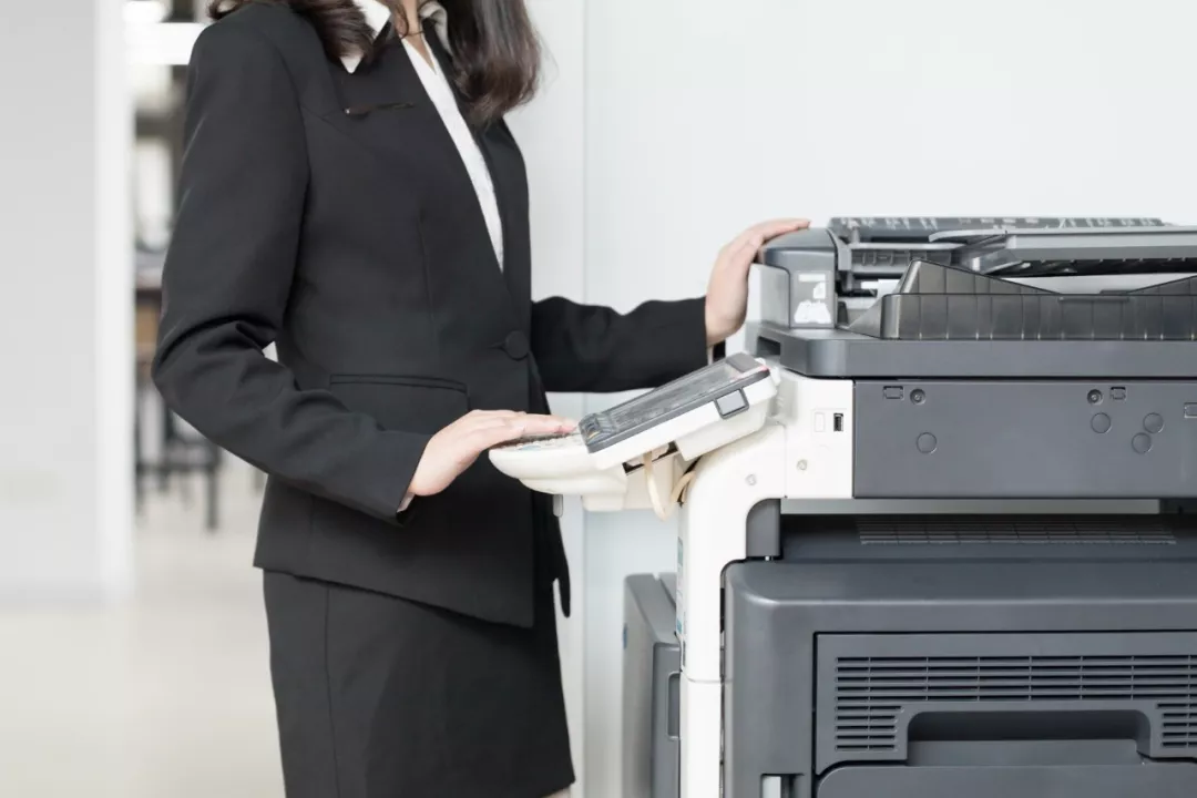 2000元打印机计入“管理费用”还是“固定资产”？今天统一回复