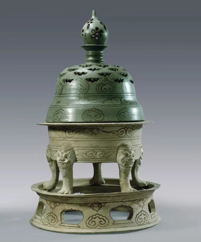 墓葬一直保存完好,没有被盗过,考古学家从中清理出了117件文物,其中有