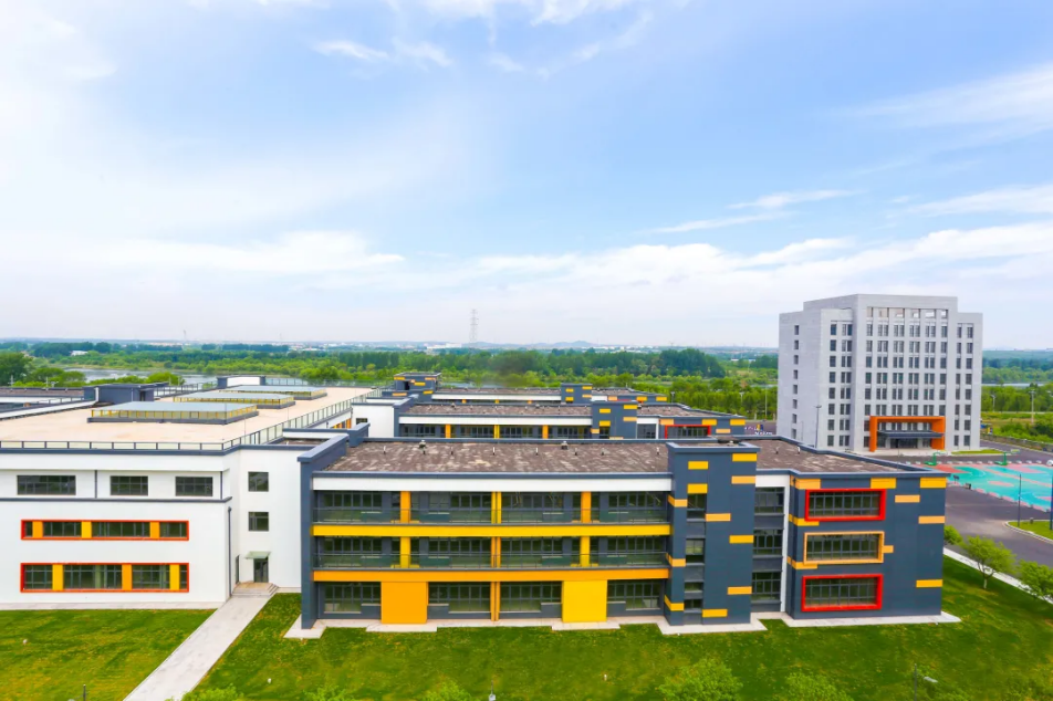 坐拥8000平独立大楼！硬件设施豪华！东北超火学院，今年正式招生