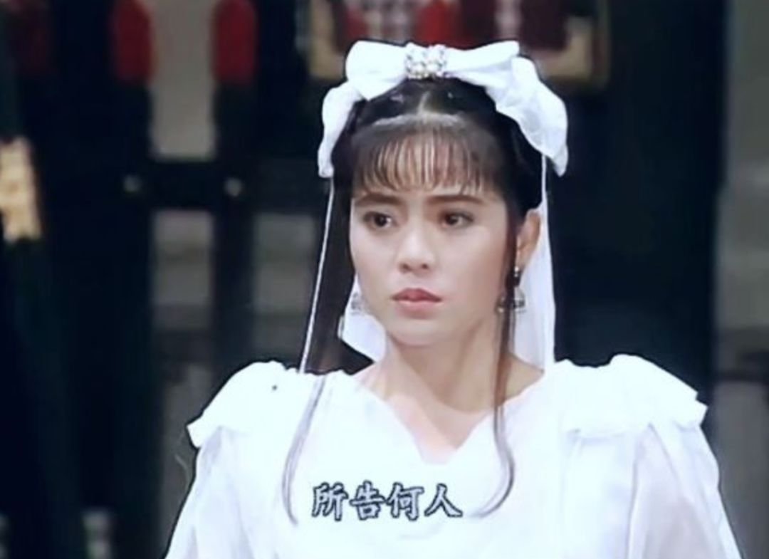 疯狂的狄莺：踹飞蓝洁瑛还炫耀太嚣张，又自称儿子将红过成龙