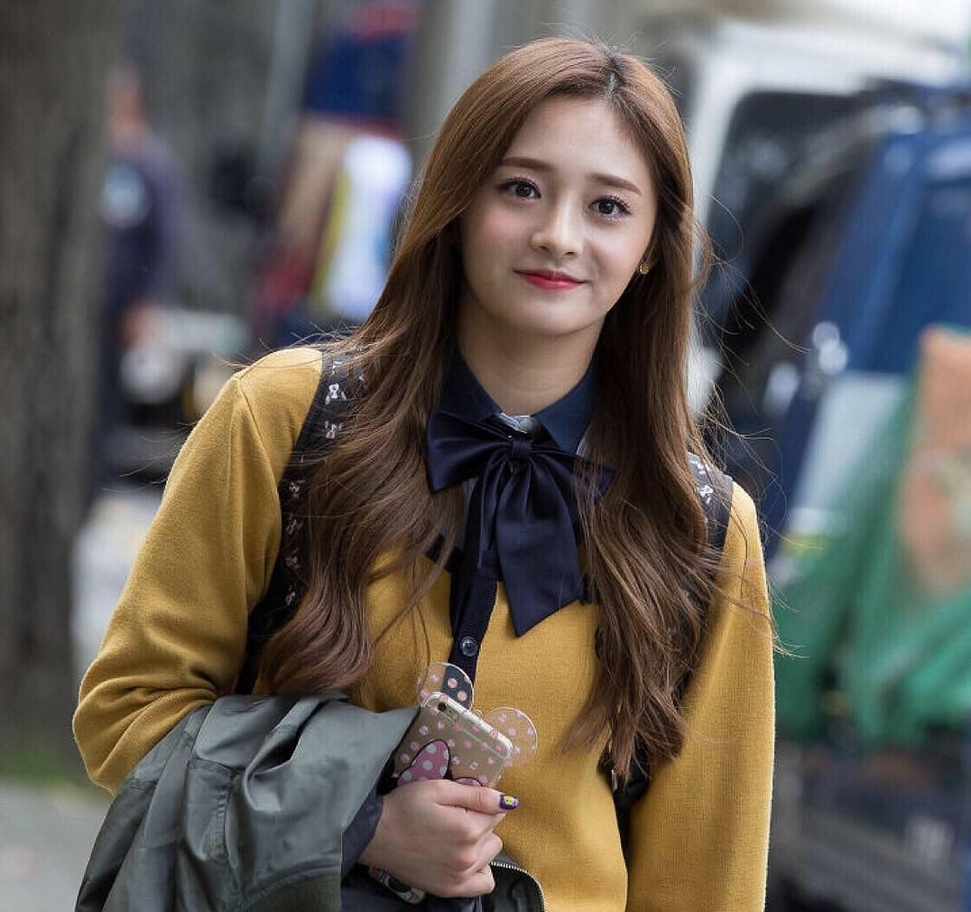 刘诗诗倪妮美丽的“天鹅颈”，平时是如何“护理”的？