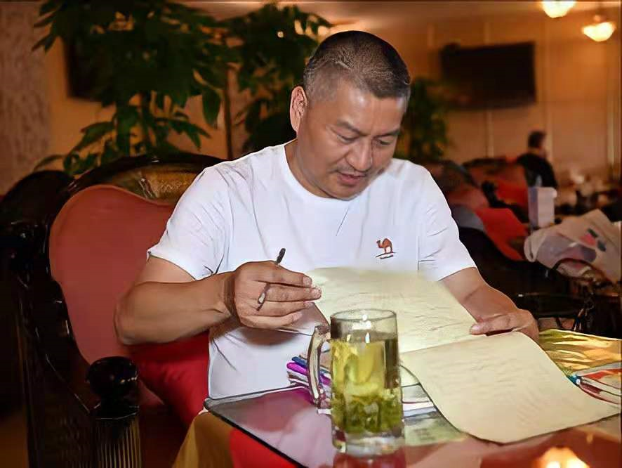 高考钉子户梁实：参加高考24次，今年再次走进考场，结局怎样呢？