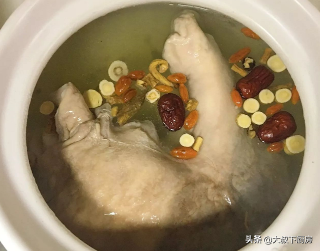 豬肚包雞的做法,豬肚包雞的做法和配料