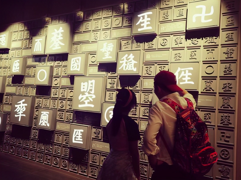 港澳台坚持用繁体字,为何马来西亚,新加坡反而用简体字?