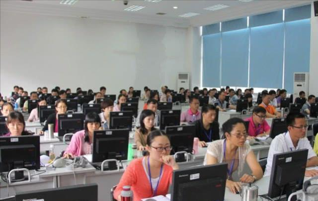 高考语文146分的卷面是长啥样？确认过字体，是我模仿不了的字