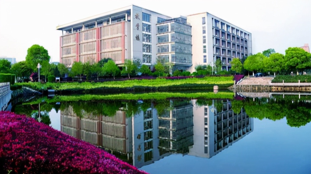 江西这两所大学实力强劲，师资深厚就业率高，却时常被外省忽视