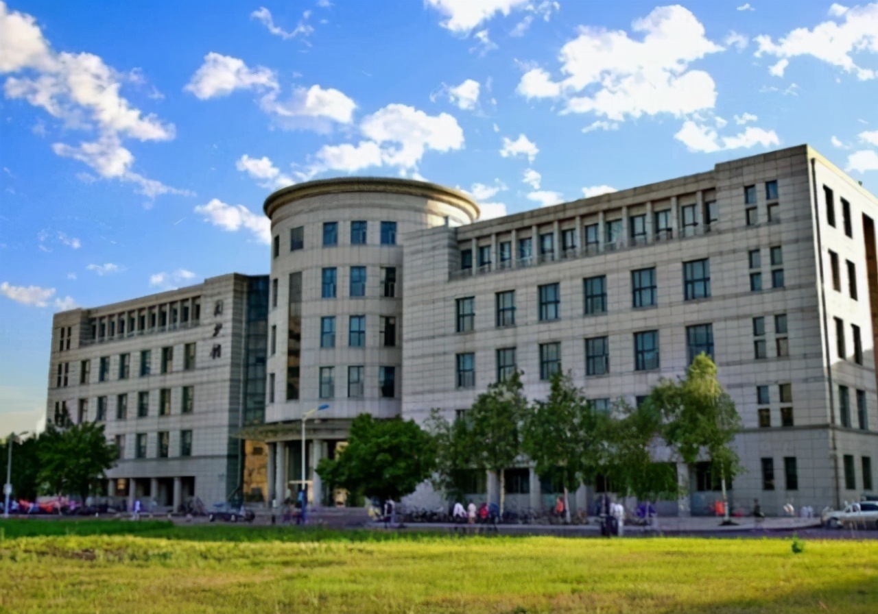 黑龙江排名前五的大学，其中有3所211大学，“哈工大”排第一