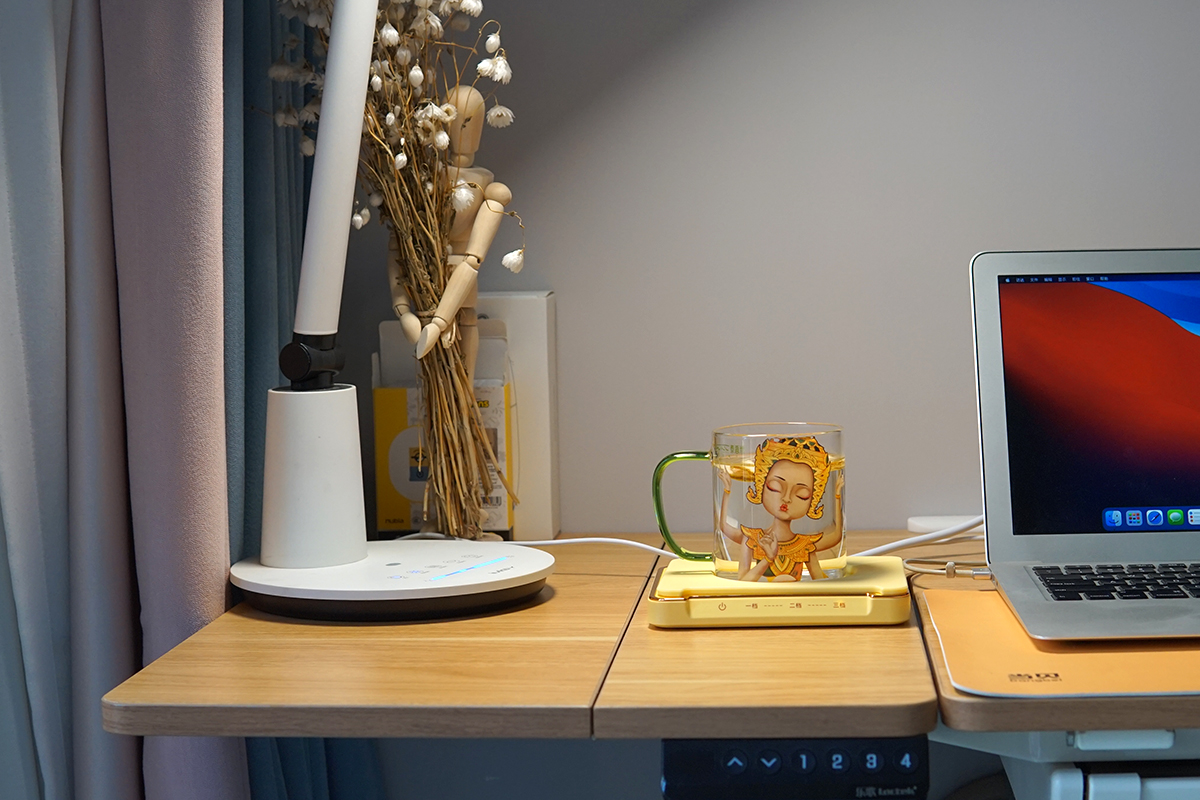 恰到好处的55℃，大宇恒温杯垫助我轻松做暖男