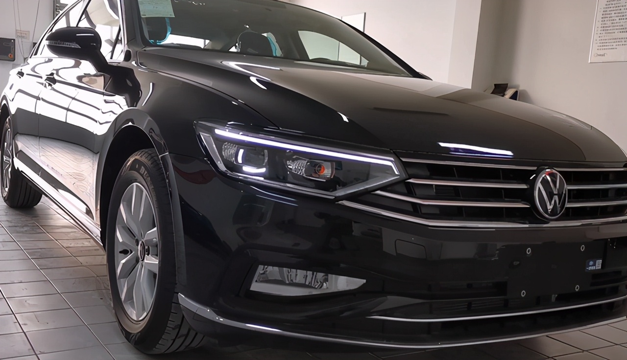 为什么大众迈腾是“老干部座驾”？1.4T的迈腾成为高档公务车