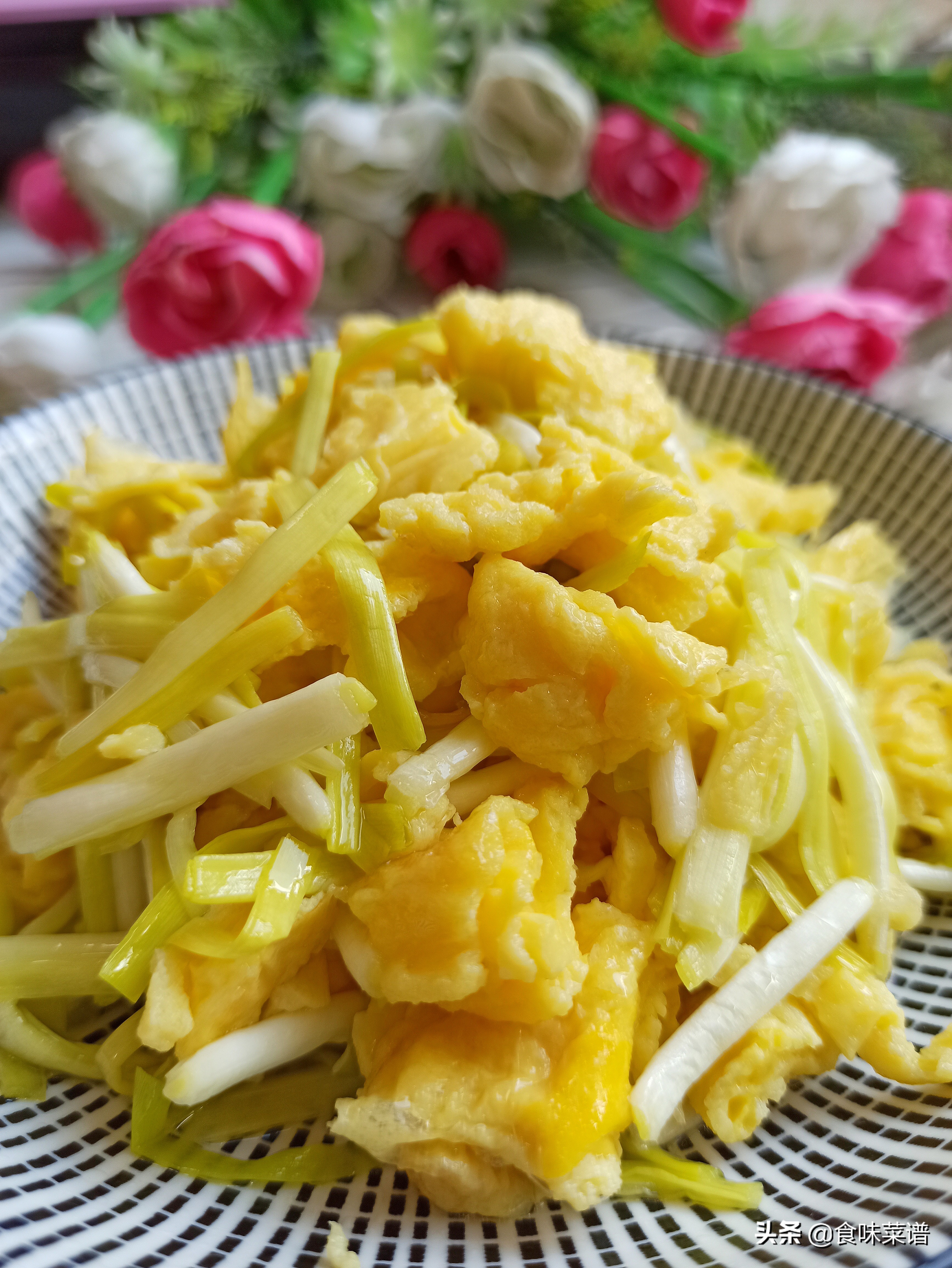 饭店蒜黄炒蛋为啥比家常好吃？秘诀全在这道菜的做法里