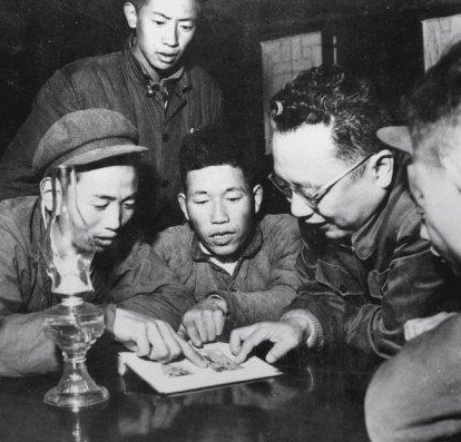 钱钟书去世后，暗恋杨绛的费孝通前来探望，杨绛：别再知难而上了