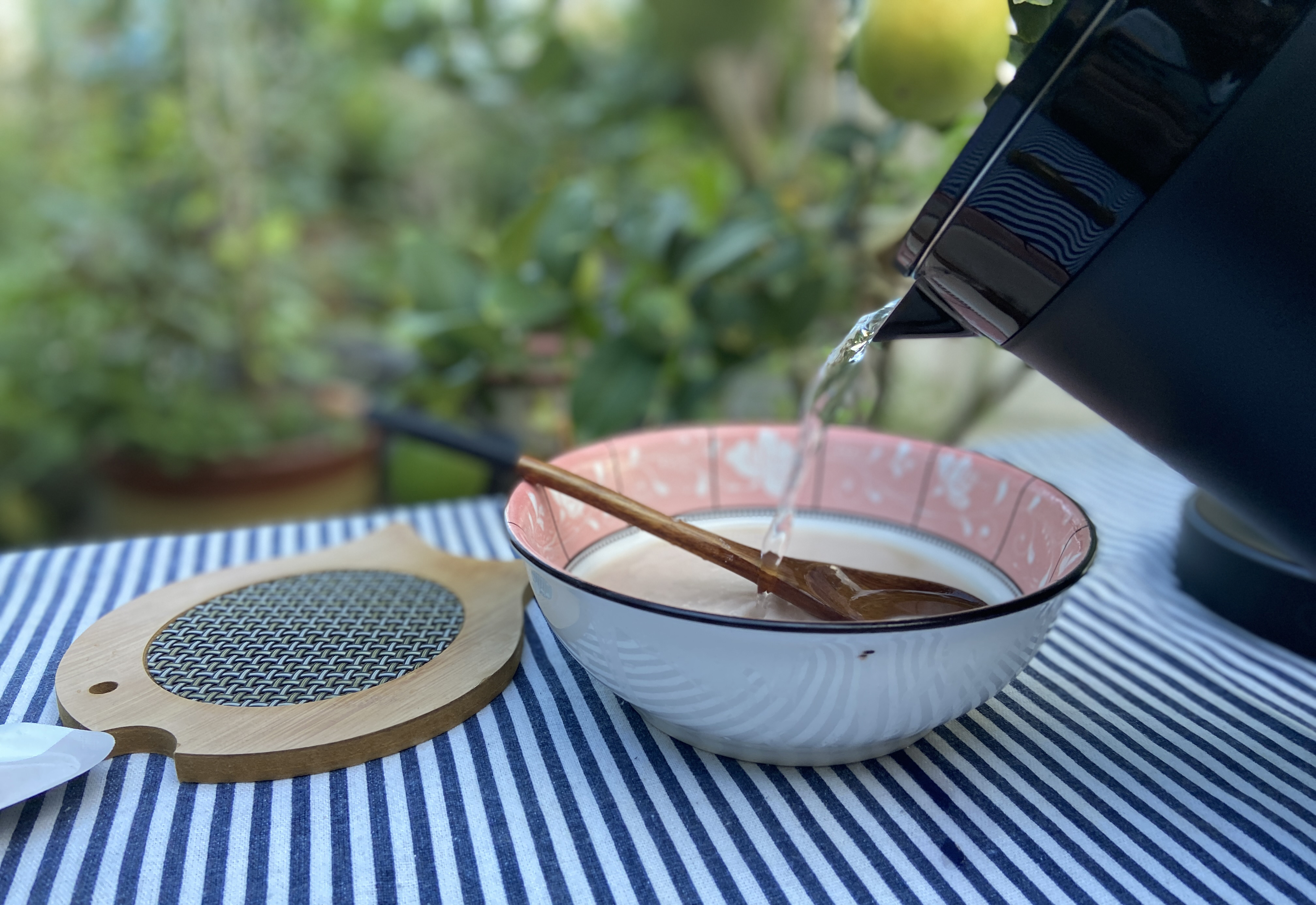 这才叫黑科技，能保温，还能app远程操控，荣耀亲选电热水壶测评