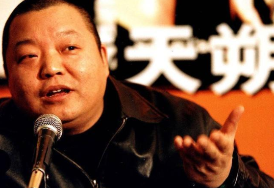 “中国第一女摇滚”的荒唐史，为了臧天朔，她真的可以丧失理智