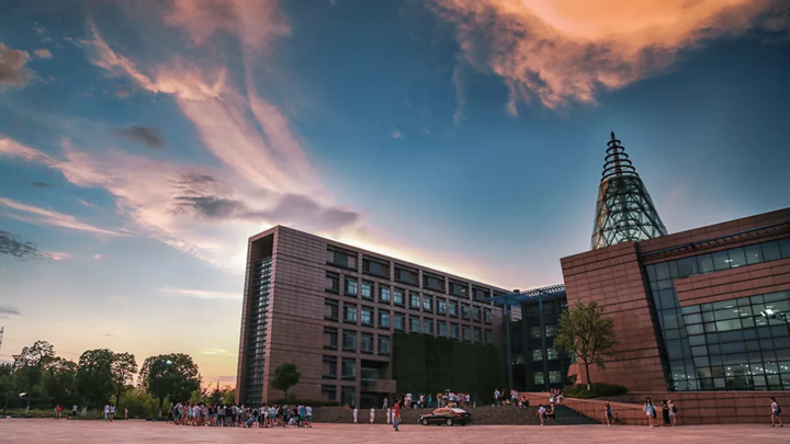 民办大学和独立学院排行榜：前几名引人瞩目，前途却仍然未知