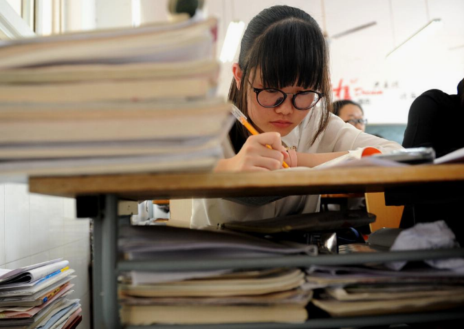 同样上高中，“文科生”和“理科生”差距明显，后悔当初选错