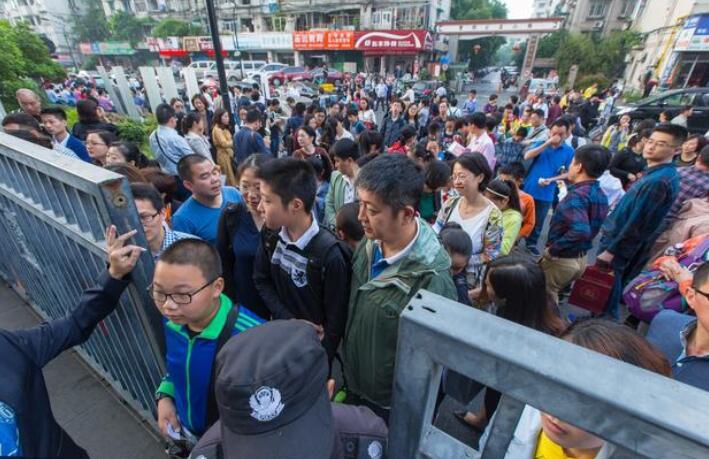 河北“最委屈”大学，明明是985，却因为“太土”被认为民办