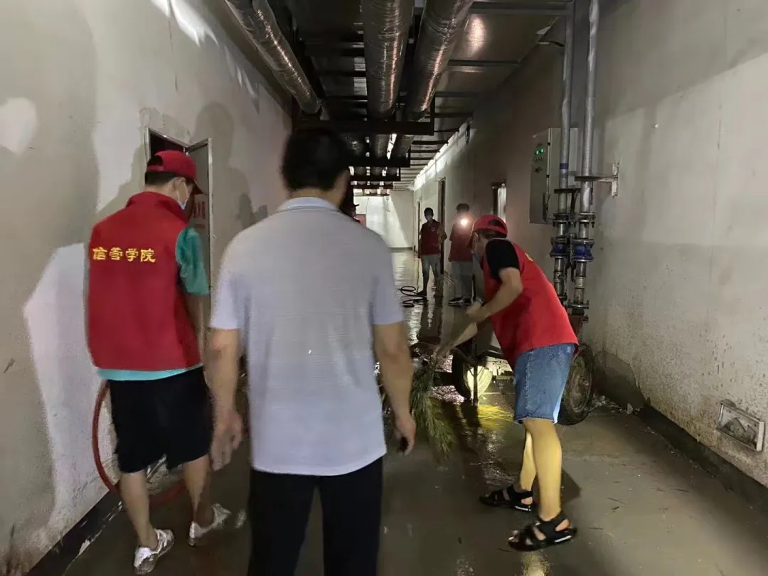 农大人的身影在前，我们“豫”难而上