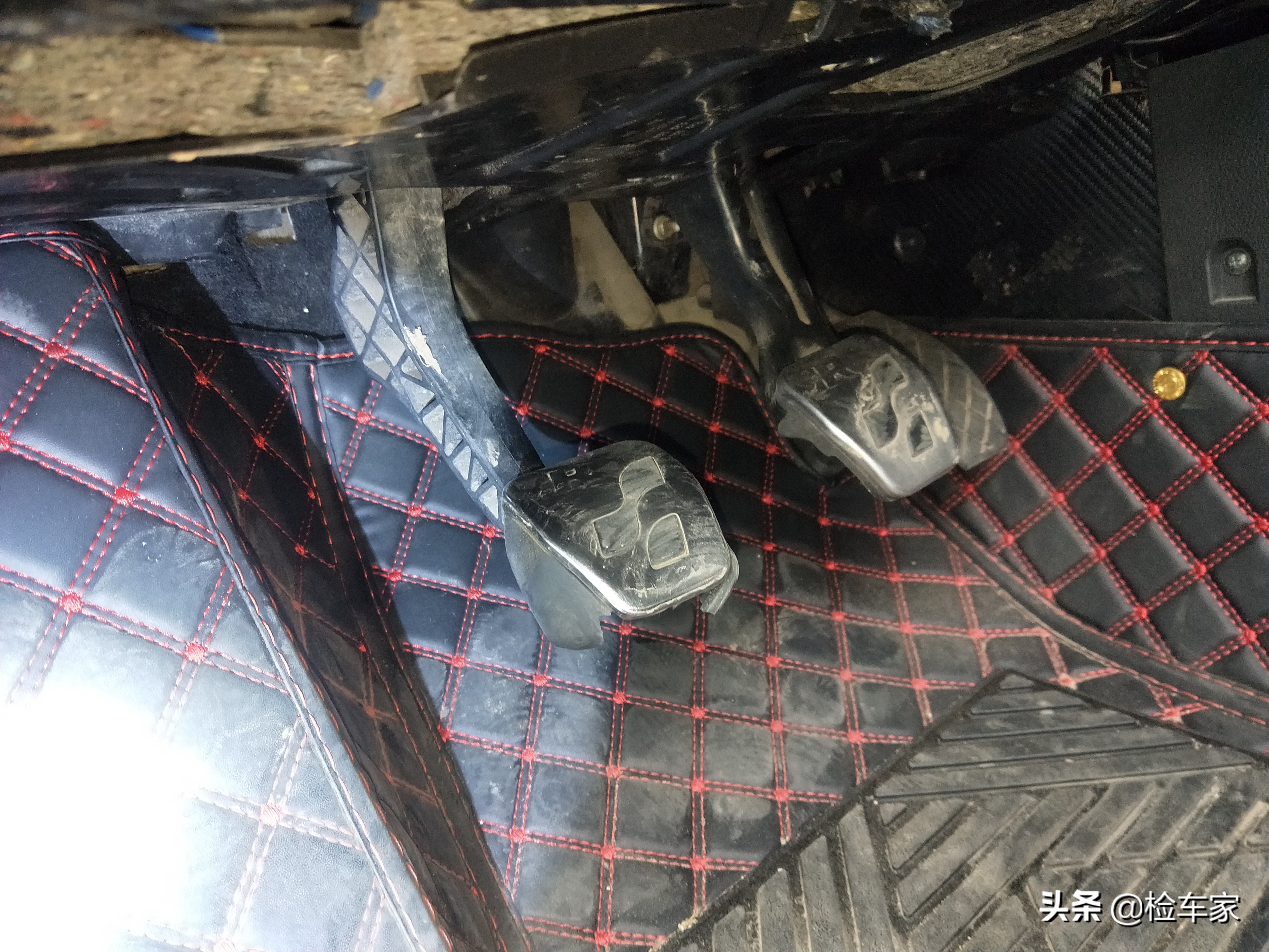 3万买辆气囊炸过的宝来R值不值？网友：带尾翼的大众车惹不起