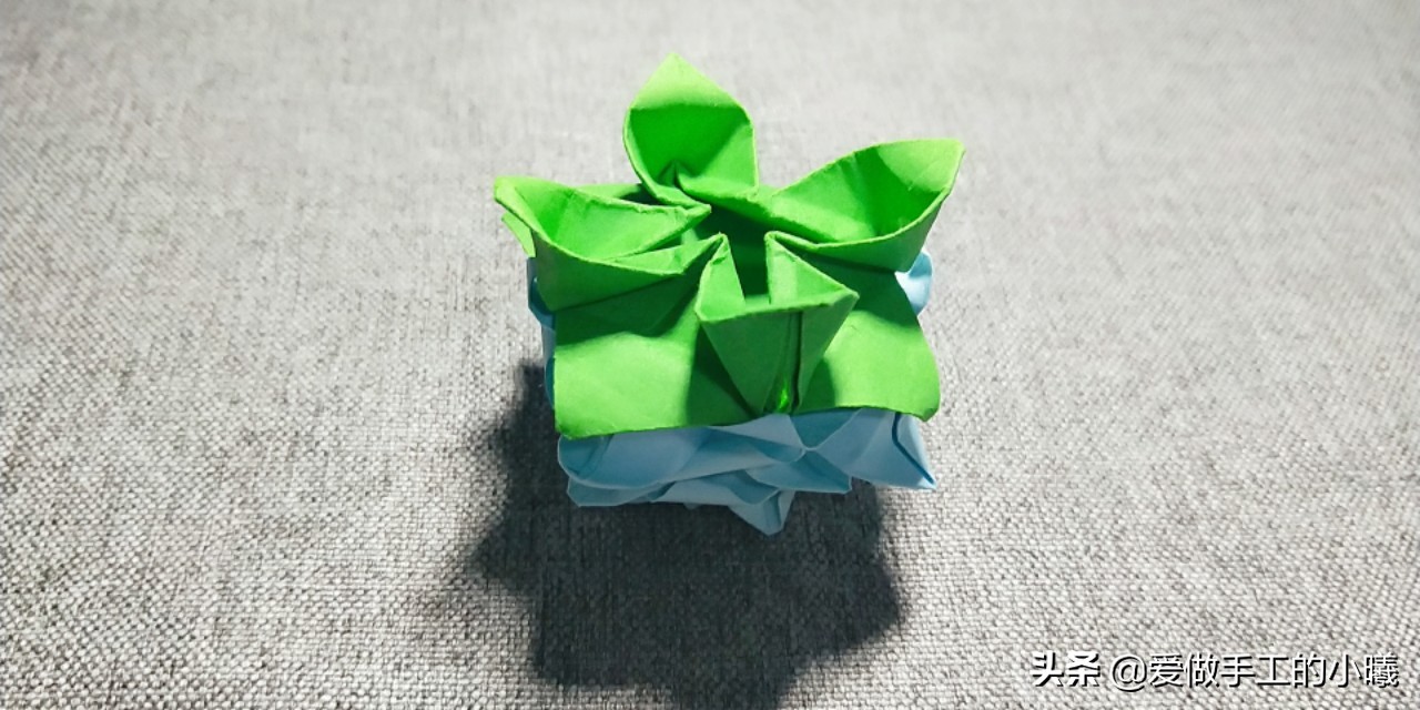 折纸教程：玫瑰花折纸图解，简单漂亮易操作，几步就完成