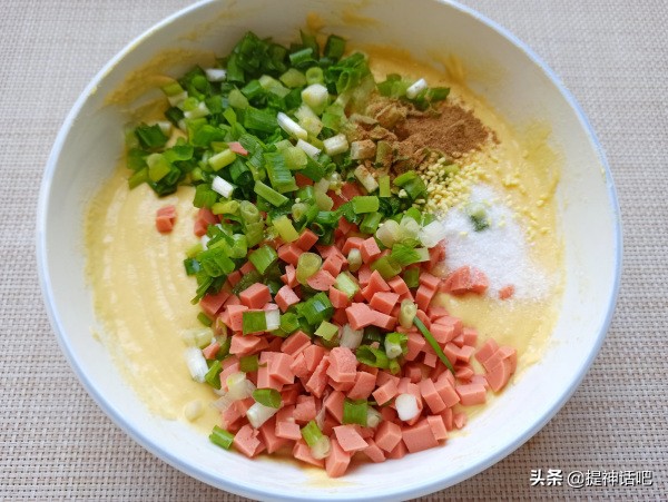 玉米饼怎么做好吃？这一步很重要。做到了饼子柔软筋道，多吃不腻