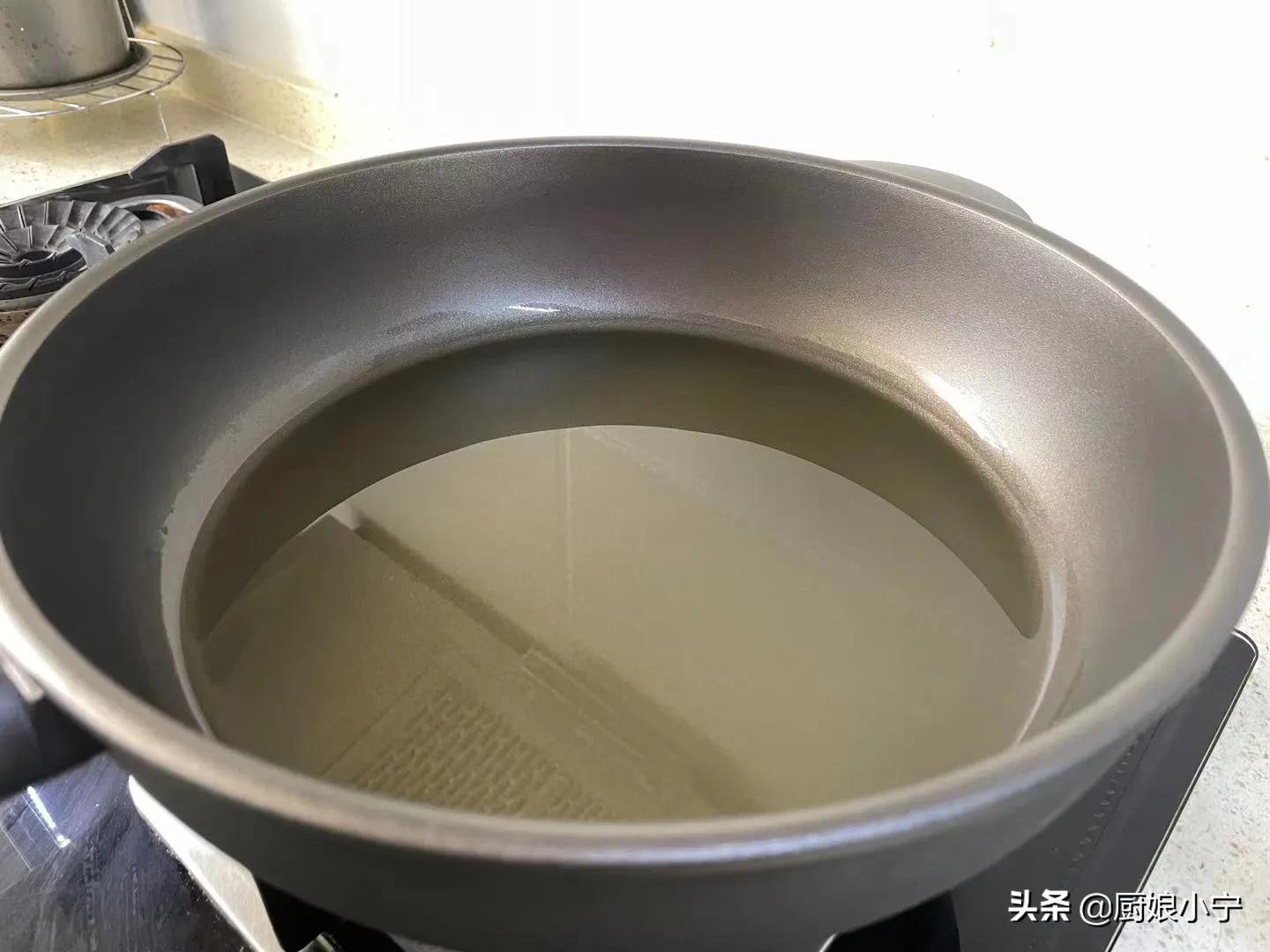 煎鱼不能直接下油锅，多加这3步，不粘锅不破皮，外酥里嫩