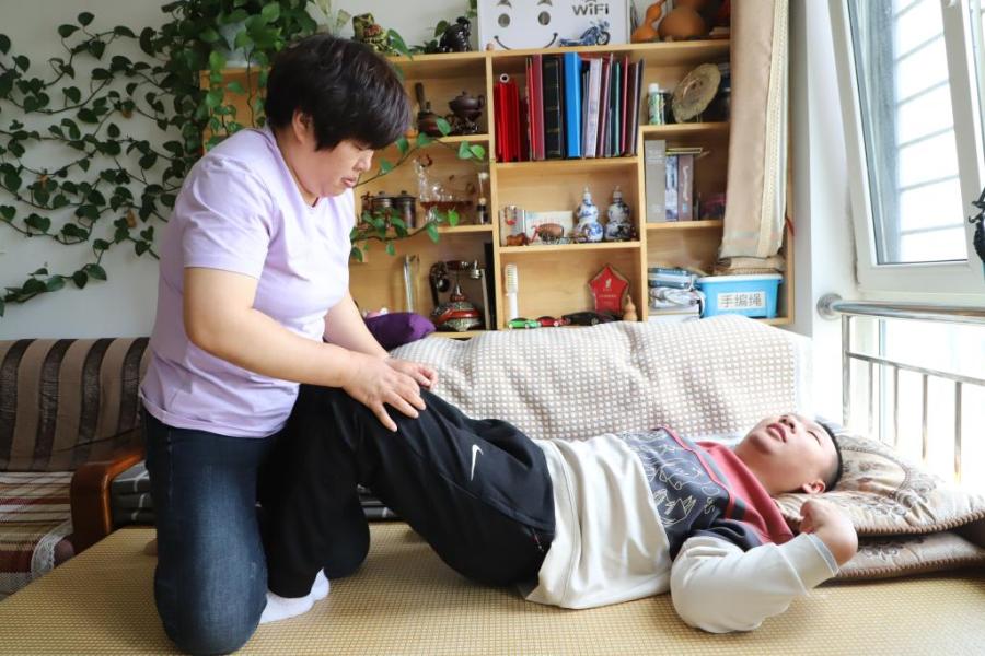 百味人生 | 18年陪伴，撑起脑瘫孩子读书梦