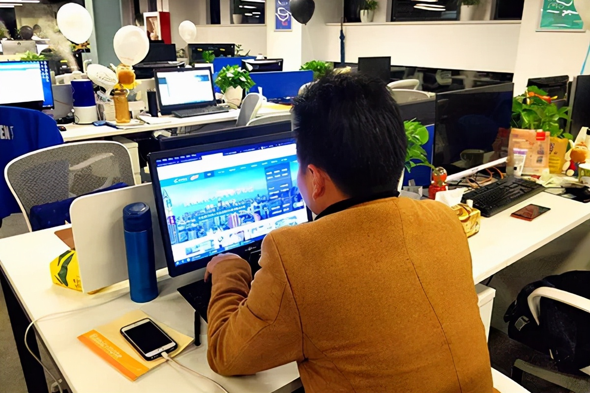 秋招早班车：财会专业去什么公司实习比较好？