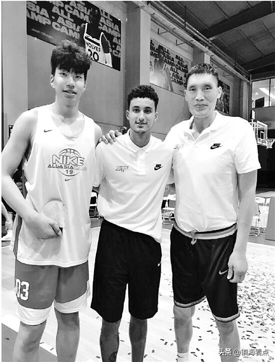 cba余乐平哪里人(爹2米16，娘1米97，都吃篮球饭！他有望成下一个姚明？)