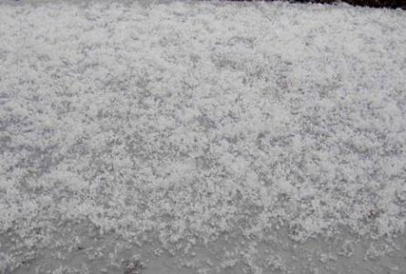北京昨日“六月飞雪”，三伏天中也会下雪？专家称其实是罕见的霰