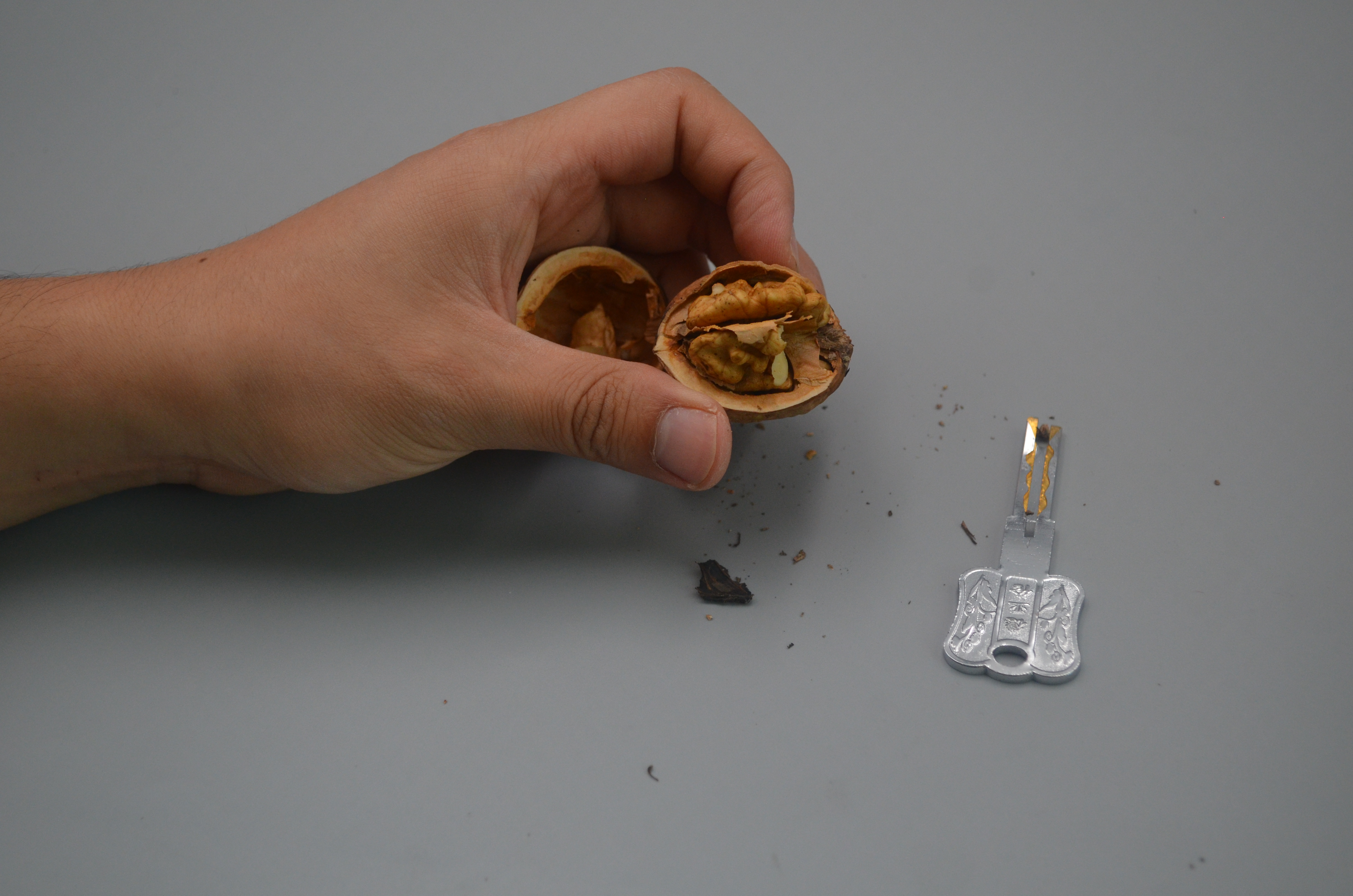 家里有废旧钥匙，一把也别扔，用途花钱也难买，真的涨知识了