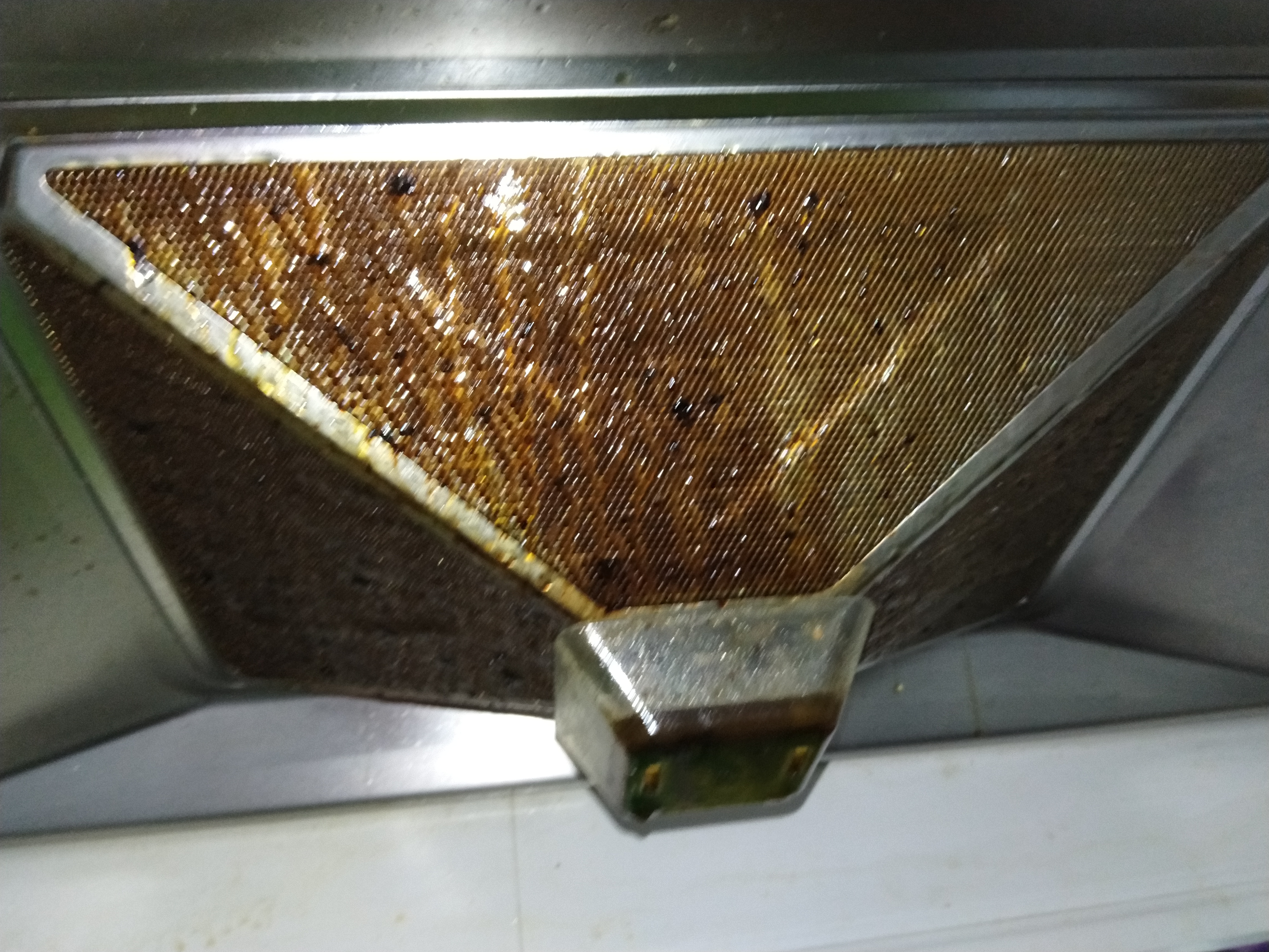 油煙機排不出油煙,估計就是得清洗了