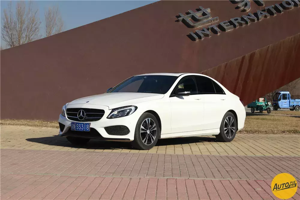 奥迪A5、奔驰C级，这道题你选A还是C?