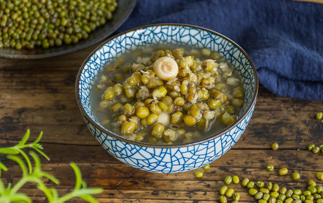 熬绿豆汤颜色不对?绿豆汤经常熬成红褐色,原因是你方法不对