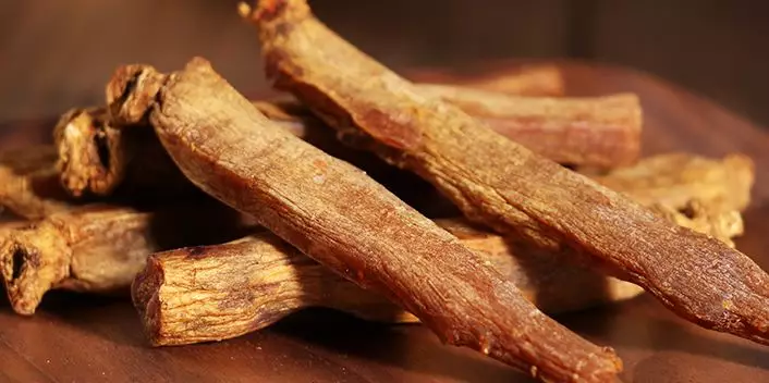 每日学习一味中药材——红参，秋冬滋补季，红参的功效怎能不了解
