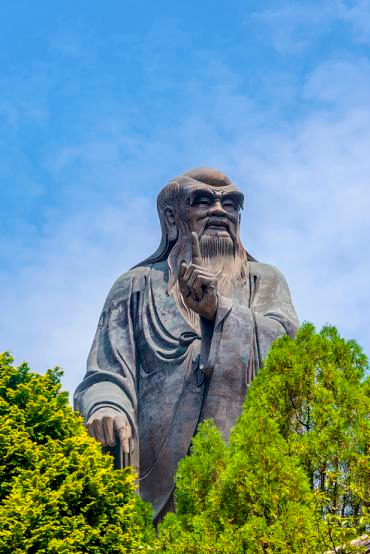 先秦诸子百家中，道家的代表性人物是哪个人？