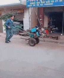 搞笑合集：屈原为什么非要在端午这一天投江呢？
