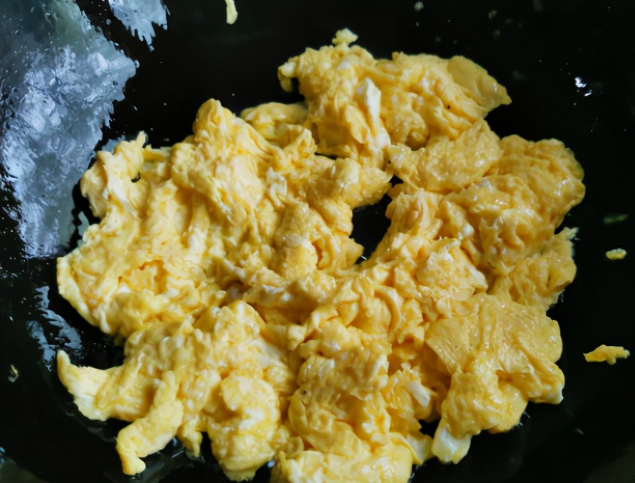 炒平菇时，是否需要焯水？教你正确做法，鲜味翻倍，拿肉也不换