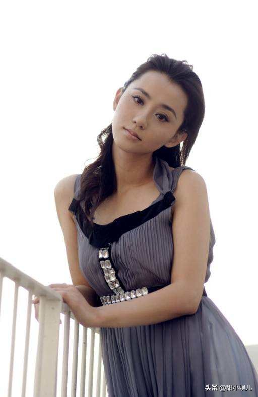 黄晓明前女友好几个，为何只有李菲儿翻不了篇？