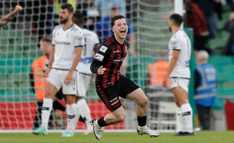 Paoke 1 2 波希米亞 香川晉石的第一次表演 Me前沿