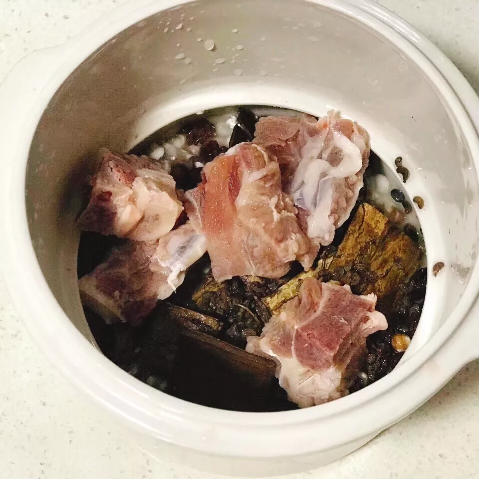 腰痛?安排这6款缓解腰痛的药膳!