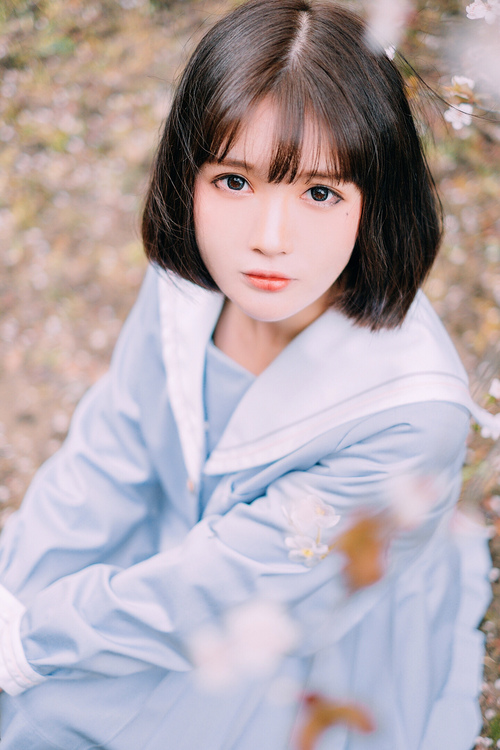 怎么和性格内向的女孩聊天?追内向型女孩需要频繁聊天吗