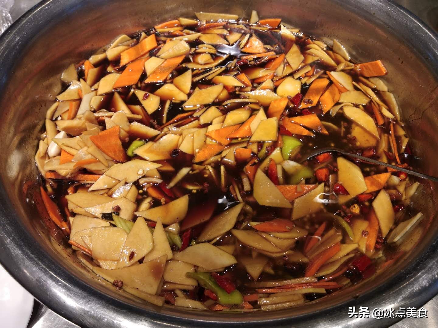 自制腌苤蓝,一次腌10斤不够吃,做法超简单