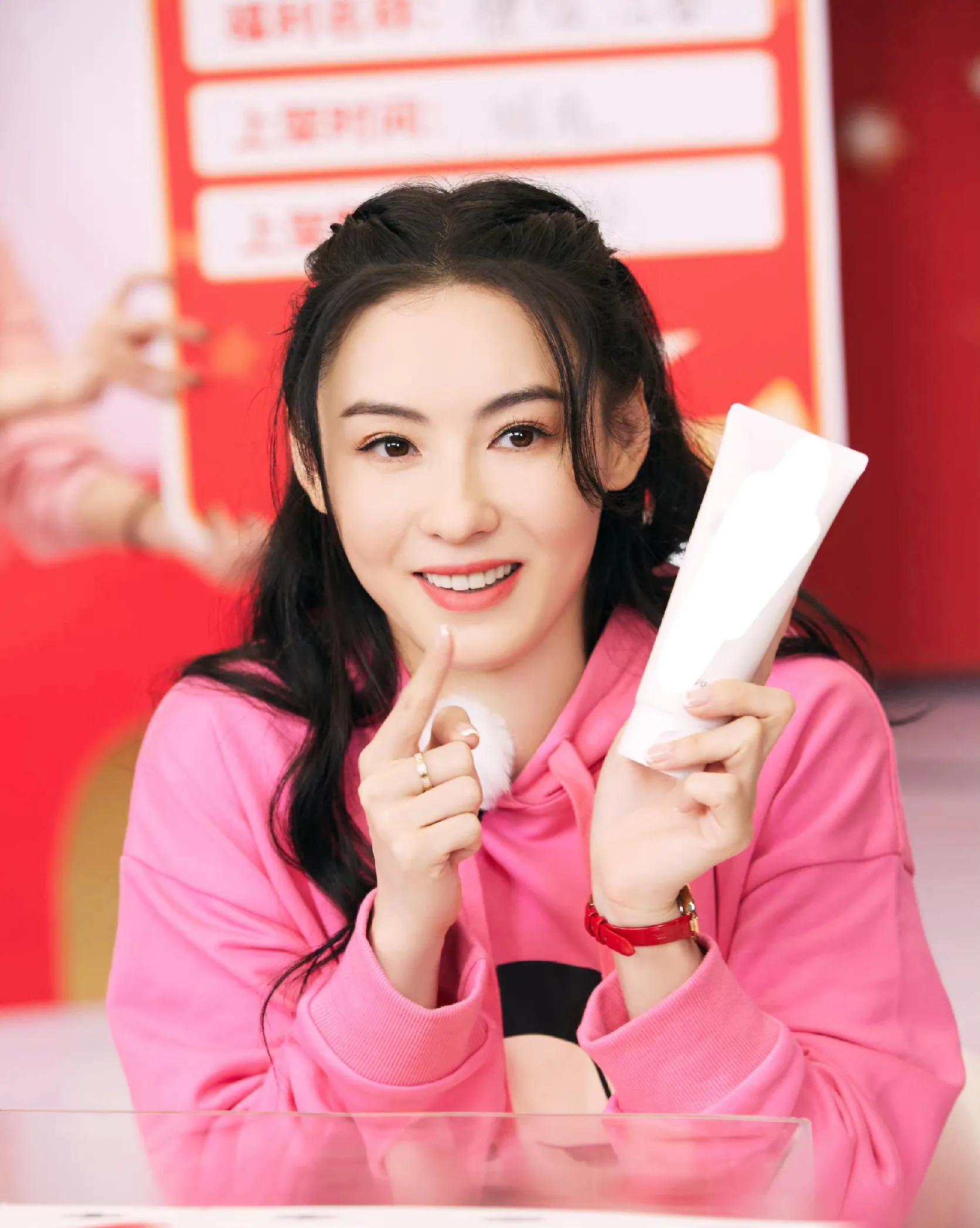 明星双十一带货，率先杀出重围的居然是张柏芝，下单金额超6116万