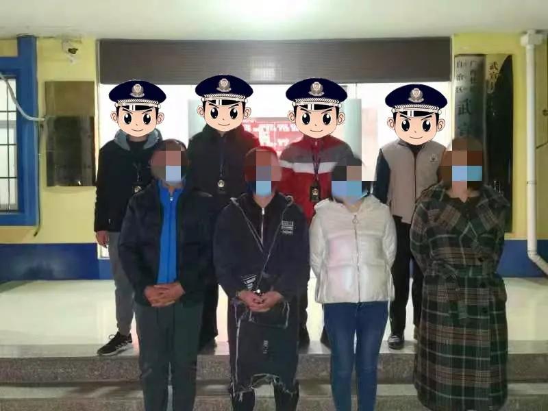 浴室，出租房间，“桃色交易”！警察持续敲打多个“猥亵的巢穴”，数十名男女被劫走。