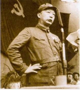 十大元帅30岁时是啥级别：徐向前最高，林彪是师长，朱德排第九