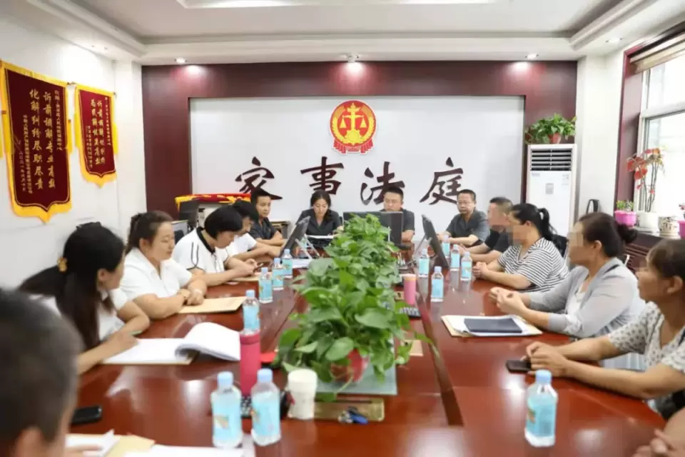 【我為群眾辦實事】7麵錦旗和1副牌匾,價值“38萬”!