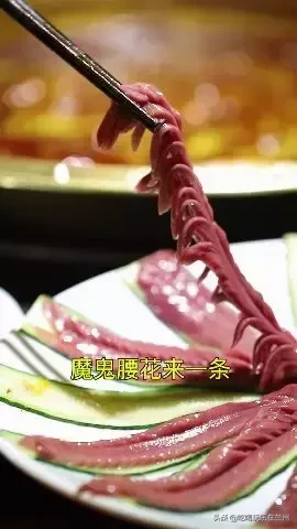 「大碗哥来啦」看看老外是怎么给兰州美食起名字的！直接笑趴了