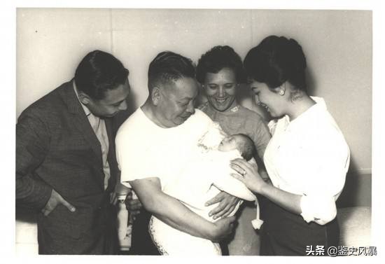 蒋孝文：蒋经国长子，曾重点培养，酗酒成性，35岁猝然昏迷成废人